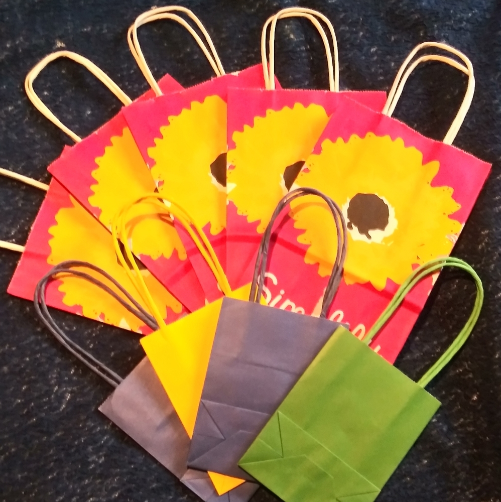 9 Gift Bags